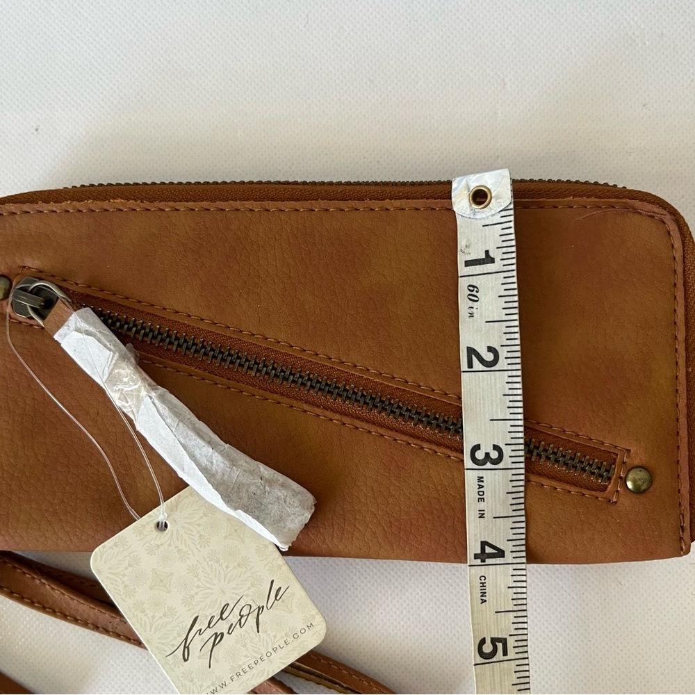 Free People Brown Vegan Wallet NWT - Picture 7 of 8